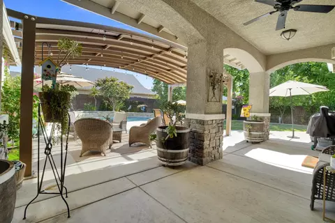 Exterior - 446 Clendenin Pkwy, Ripon, CA 95366 photo 5 of 10