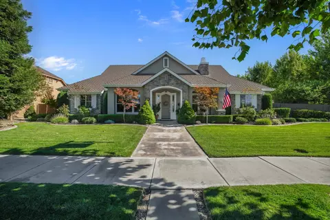 Exterior - 446 Clendenin Pkwy, Ripon, CA 95366 photo 3 of 10