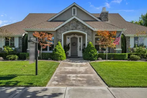 Exterior - 446 Clendenin Pkwy, Ripon, CA 95366 photo 2 of 10