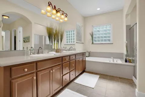Bath - 446 Clendenin Pkwy, Ripon, CA 95366 photo 1 of 2