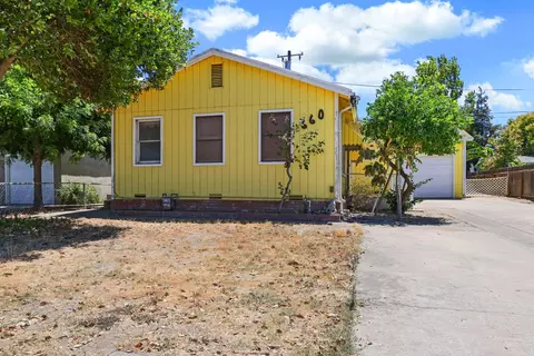 Exterior - 660 E North St, Manteca, CA 95336 photo 3 of 9