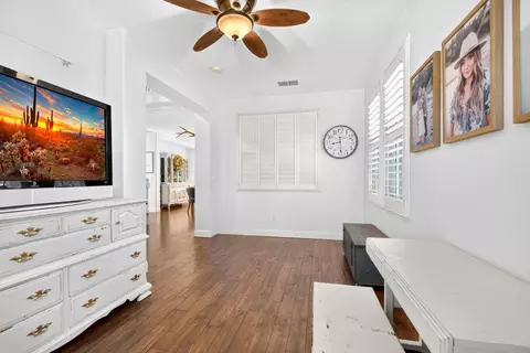 Entry Way - 1414 Hazelnut Way, Manteca, CA 95337 photo 5 of 7