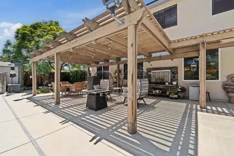 Exterior - 1414 Hazelnut Way, Manteca, CA 95337 photo 8 of 9