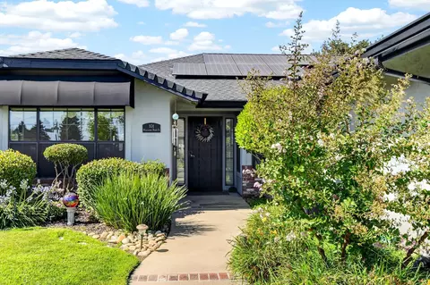 101 Mokelumne River Dr, Lodi, CA 95240