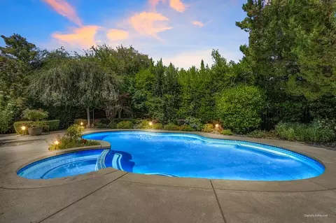 Exterior - 7125 Willey Way, Carmichael, CA 95608 photo 10 of 11