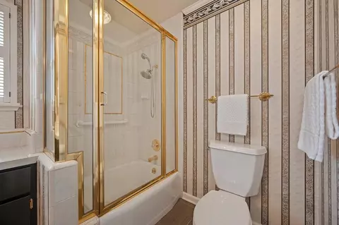 Bath - 7125 Willey Way, Carmichael, CA 95608 photo 3 of 4