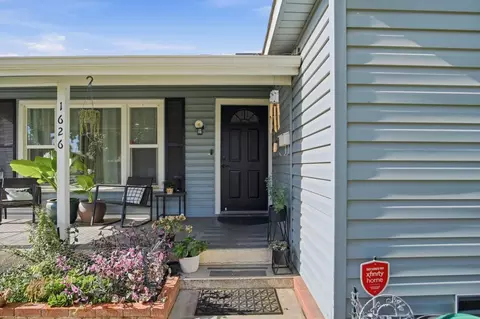 Exterior - 1626 Wolf Ave, Modesto, CA 95358 photo 4 of 8