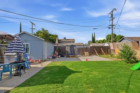 Exterior - 1626 Wolf Ave, Modesto, CA 95358 photo 6 of 8