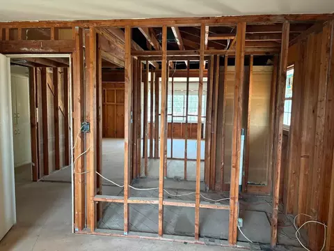Entry Way - 2283 Larson Rd, Lodi, CA 95242 photo 3 of 4