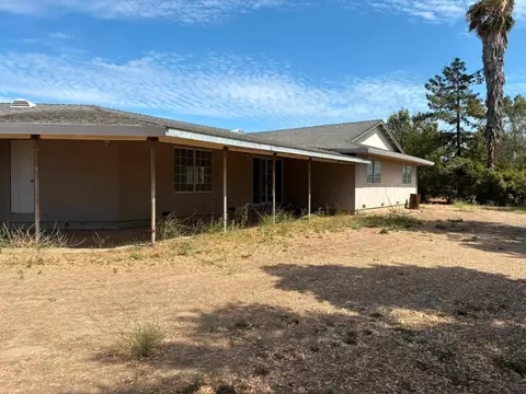 Exterior - 2283 Larson Rd, Lodi, CA 95242 photo 4 of 14