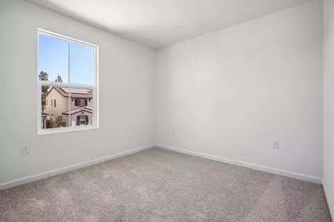 Bedroom - 2612 Coopers Hawk Ln, Modesto, CA 95357 photo 4 of 11