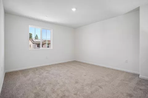 Bedroom - 2612 Coopers Hawk Ln, Modesto, CA 95357 photo 3 of 11