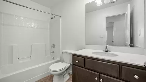 Bath - 747 Marcus Ct, Merced, CA 95341 photo 2 of 2