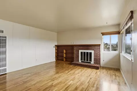 Living - 1900 Lincoln St, Seaside, CA 93955 photo 4 of 7