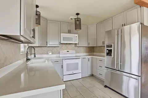 Kitchen - 1900 Lincoln St, Seaside, CA 93955 photo 1 of 5