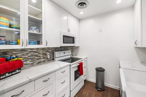 Kitchen - 2661 Foothill Dr, Carmichael, CA 95608 photo 1 of 3
