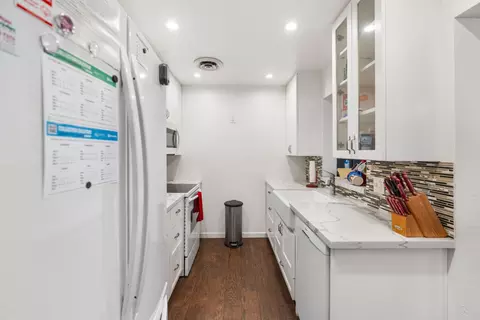 Kitchen - 2661 Foothill Dr, Carmichael, CA 95608 photo 2 of 3