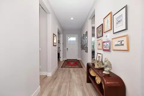 Entry Way - 1350 Laurel Dr, Manteca, CA 95336 photo 1 of 5