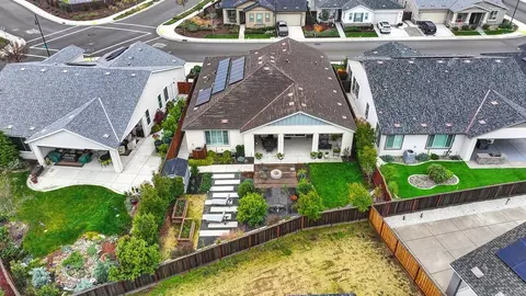 View/Area - 1350 Laurel Dr, Manteca, CA 95336 photo 2 of 8