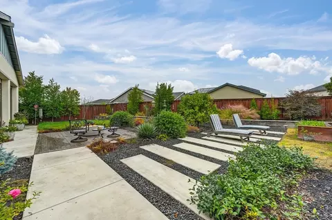 Exterior - 1350 Laurel Dr, Manteca, CA 95336 photo 2 of 16