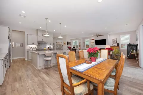 Dining - 1350 Laurel Dr, Manteca, CA 95336 photo 3 of 4