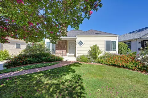 730 54th St, Sacramento, CA 95819