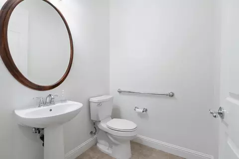 Bath - 2472 Ashbridge Ln, Manteca, CA 95336 photo 1 of 4