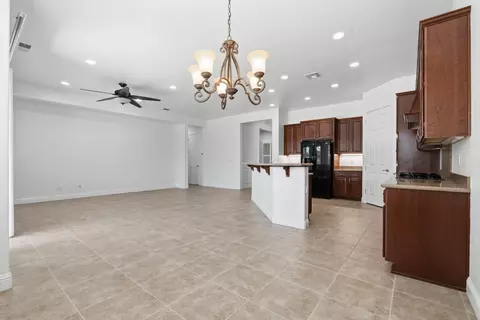 Living - 2472 Ashbridge Ln, Manteca, CA 95336 photo 11 of 11