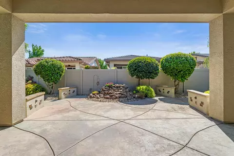 Exterior - 2472 Ashbridge Ln, Manteca, CA 95336 photo 5 of 9