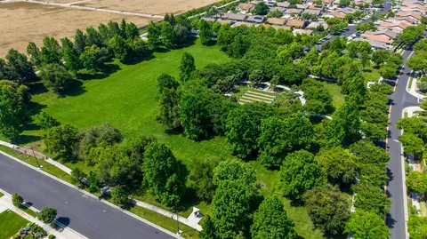 View/Area - 2472 Ashbridge Ln, Manteca, CA 95336 photo 7 of 9