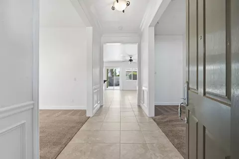 Entry Way - 2472 Ashbridge Ln, Manteca, CA 95336 photo 1 of 4