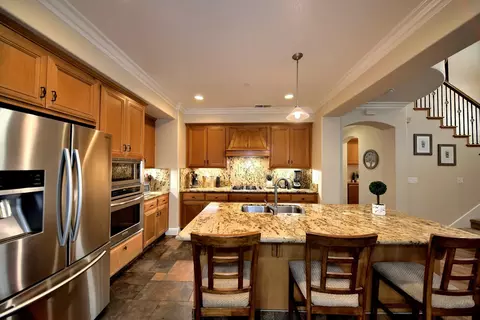 Kitchen - 9025 Kern Ave, Gilroy, CA 95020 photo 3 of 12