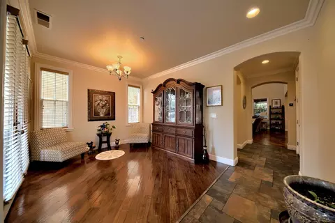 Entry Way - 9025 Kern Ave, Gilroy, CA 95020 photo 3 of 17