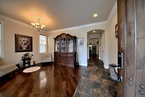 Entry Way - 9025 Kern Ave, Gilroy, CA 95020 photo 1 of 17