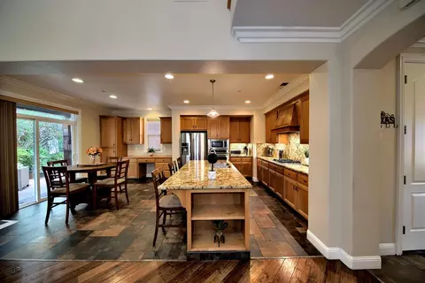 Kitchen - 9025 Kern Ave, Gilroy, CA 95020 photo 5 of 12