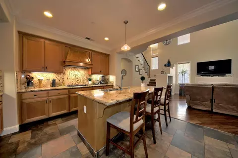 Kitchen - 9025 Kern Ave, Gilroy, CA 95020 photo 12 of 12