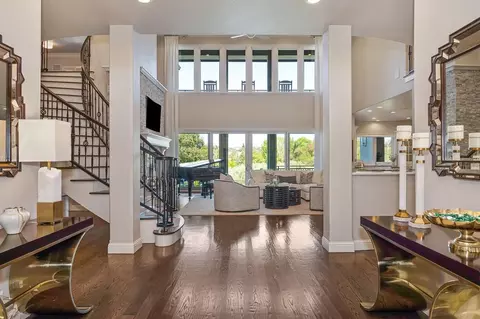 2363 Clubhouse Dr, Rocklin, CA 95765