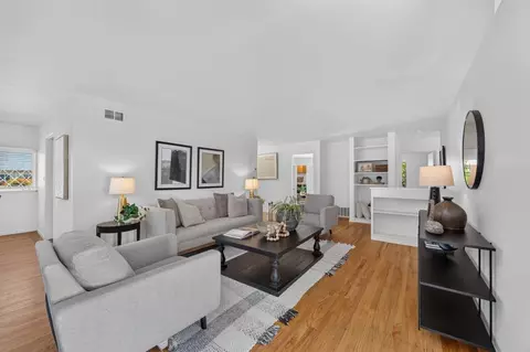 Living - 788 Elmwood Dr, Davis, CA 95616 photo 2 of 3