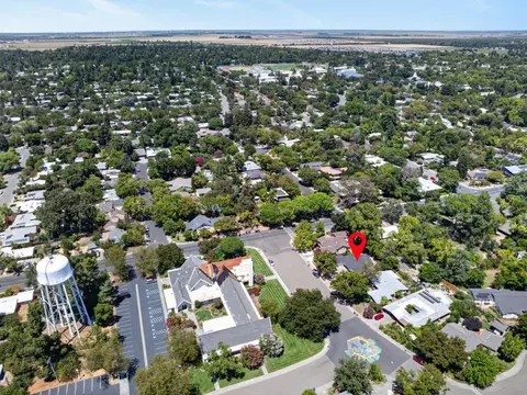 View/Area - 788 Elmwood Dr, Davis, CA 95616 photo 6 of 11