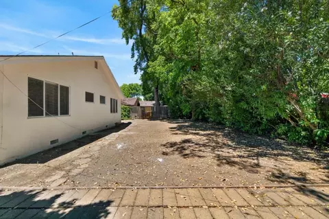 Exterior - 788 Elmwood Dr, Davis, CA 95616 photo 8 of 12