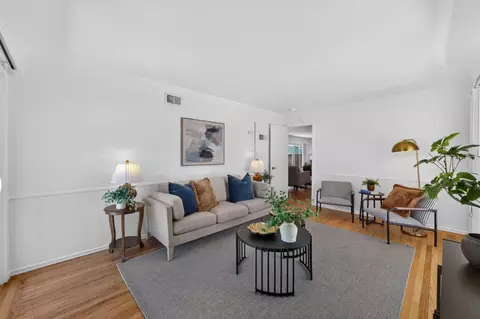 Living - 788 Elmwood Dr, Davis, CA 95616 photo 3 of 3