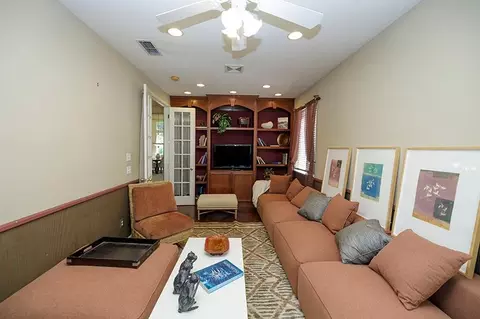 Living - 432 The Blf, Modesto, CA 95355 photo 2 of 8