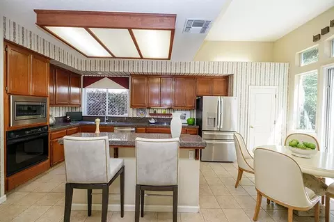 Kitchen - 432 The Blf, Modesto, CA 95355 photo 1 of 5
