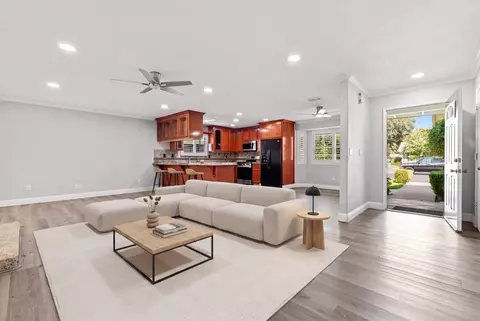 Living - 913 Chalone Dr, Modesto, CA 95358 photo 1 of 9