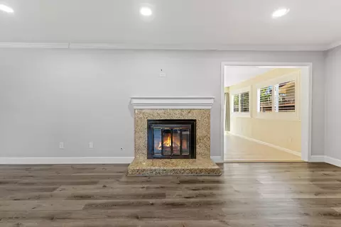 Living - 913 Chalone Dr, Modesto, CA 95358 photo 5 of 9
