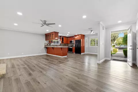 Living - 913 Chalone Dr, Modesto, CA 95358 photo 7 of 9