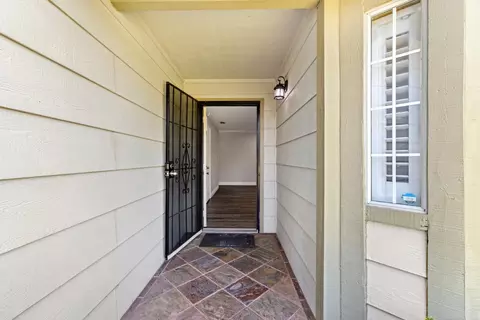 Entry Way - 913 Chalone Dr, Modesto, CA 95358 photo 1 of 1