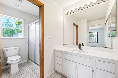 Bath - 4087 Deaton Dr, Olivehurst, CA 95961 photo 2 of 2