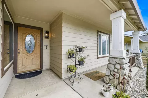 Exterior - 4087 Deaton Dr, Olivehurst, CA 95961 photo 3 of 6