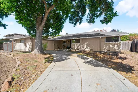 Exterior - 4760 Bowerwood Dr, Carmichael, CA 95608 photo 2 of 9